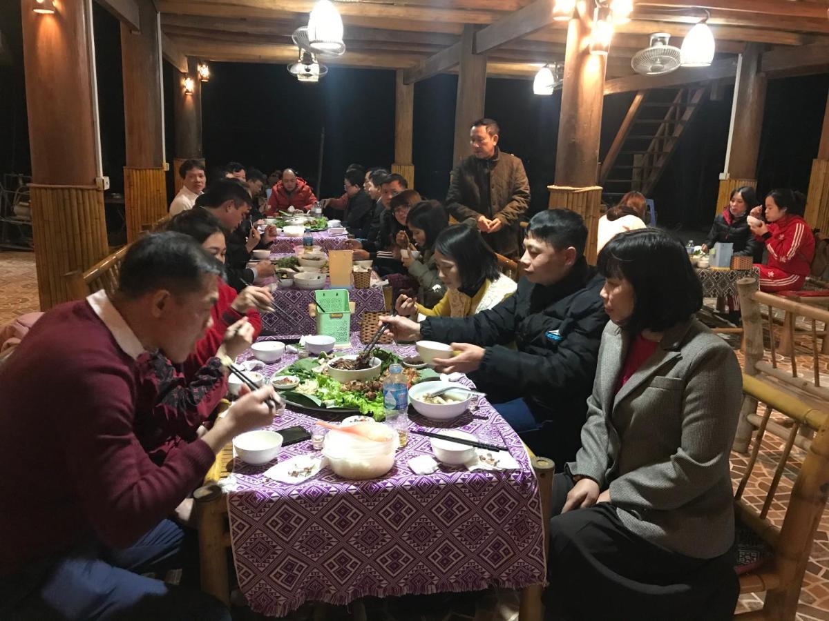 Nha Tan - Mai Chau Homestay And Tours ภายนอก รูปภาพ