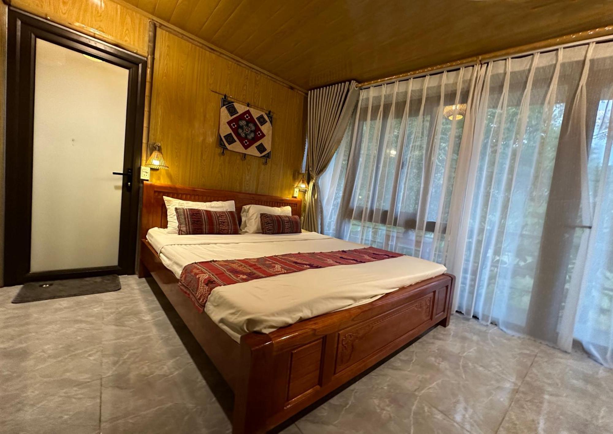 Nha Tan - Mai Chau Homestay And Tours ภายนอก รูปภาพ