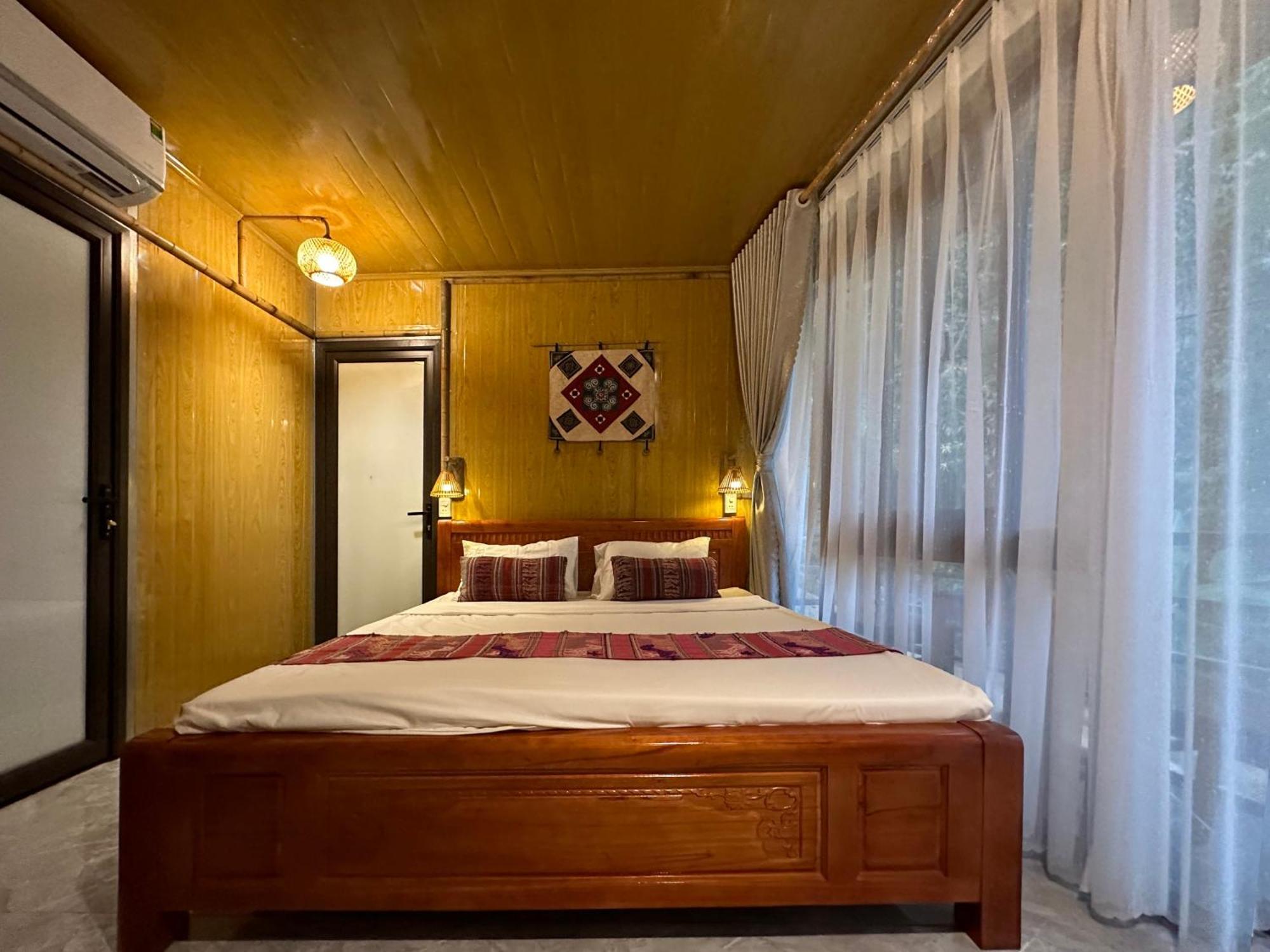 Nha Tan - Mai Chau Homestay And Tours ภายนอก รูปภาพ