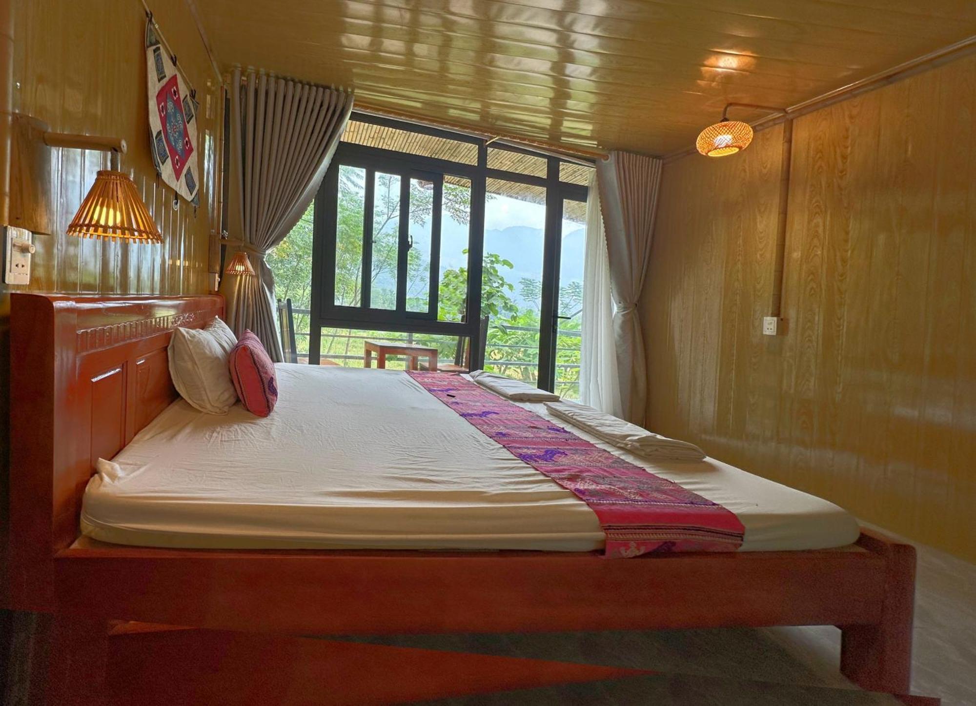 Nha Tan - Mai Chau Homestay And Tours ภายนอก รูปภาพ