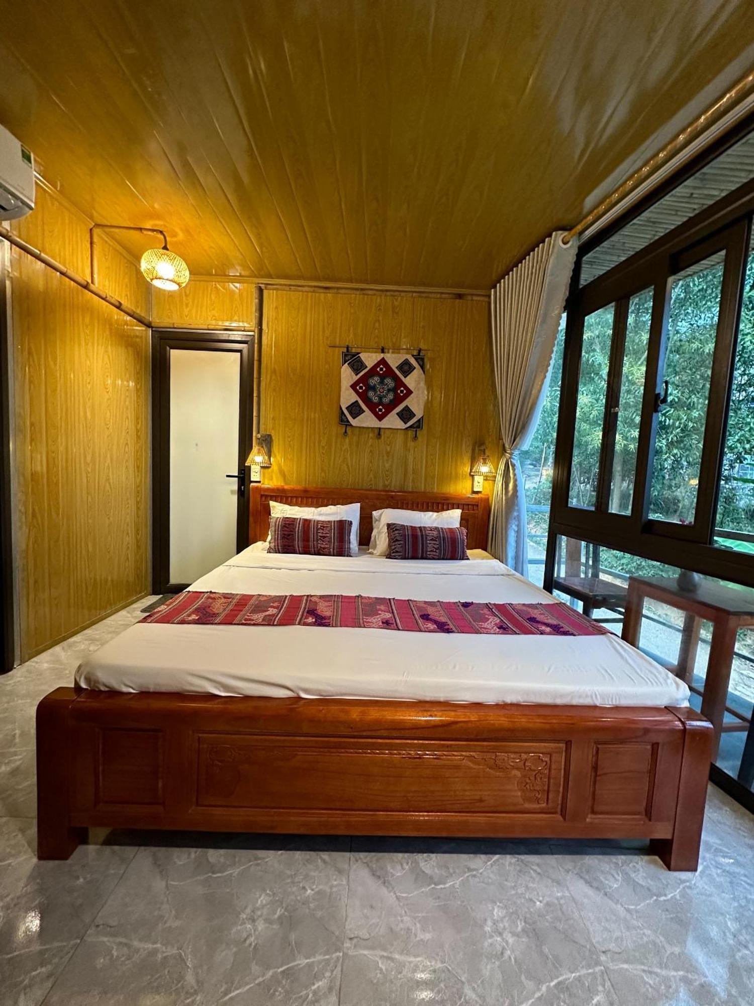 Nha Tan - Mai Chau Homestay And Tours ภายนอก รูปภาพ