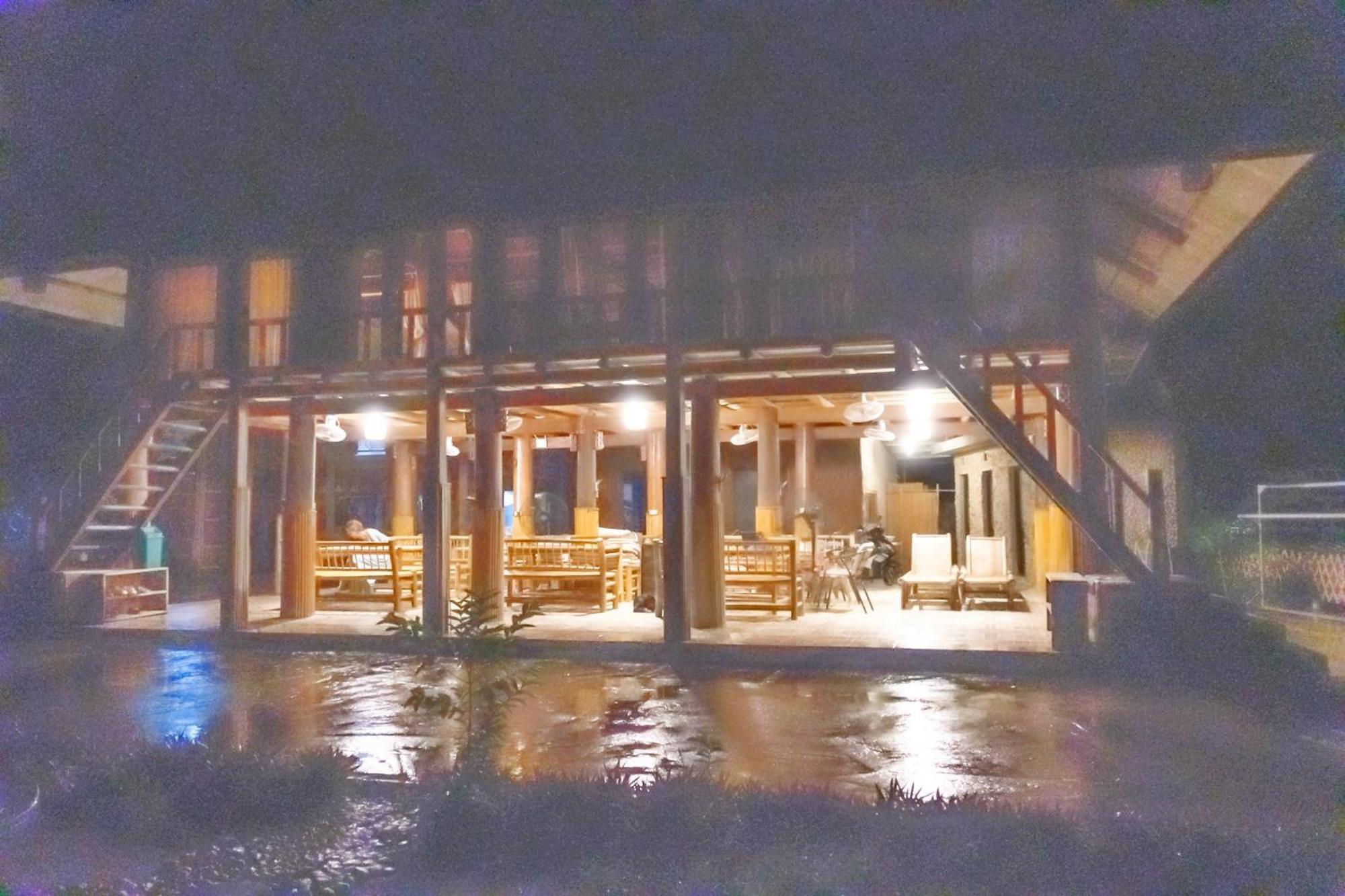 Nha Tan - Mai Chau Homestay And Tours ภายนอก รูปภาพ