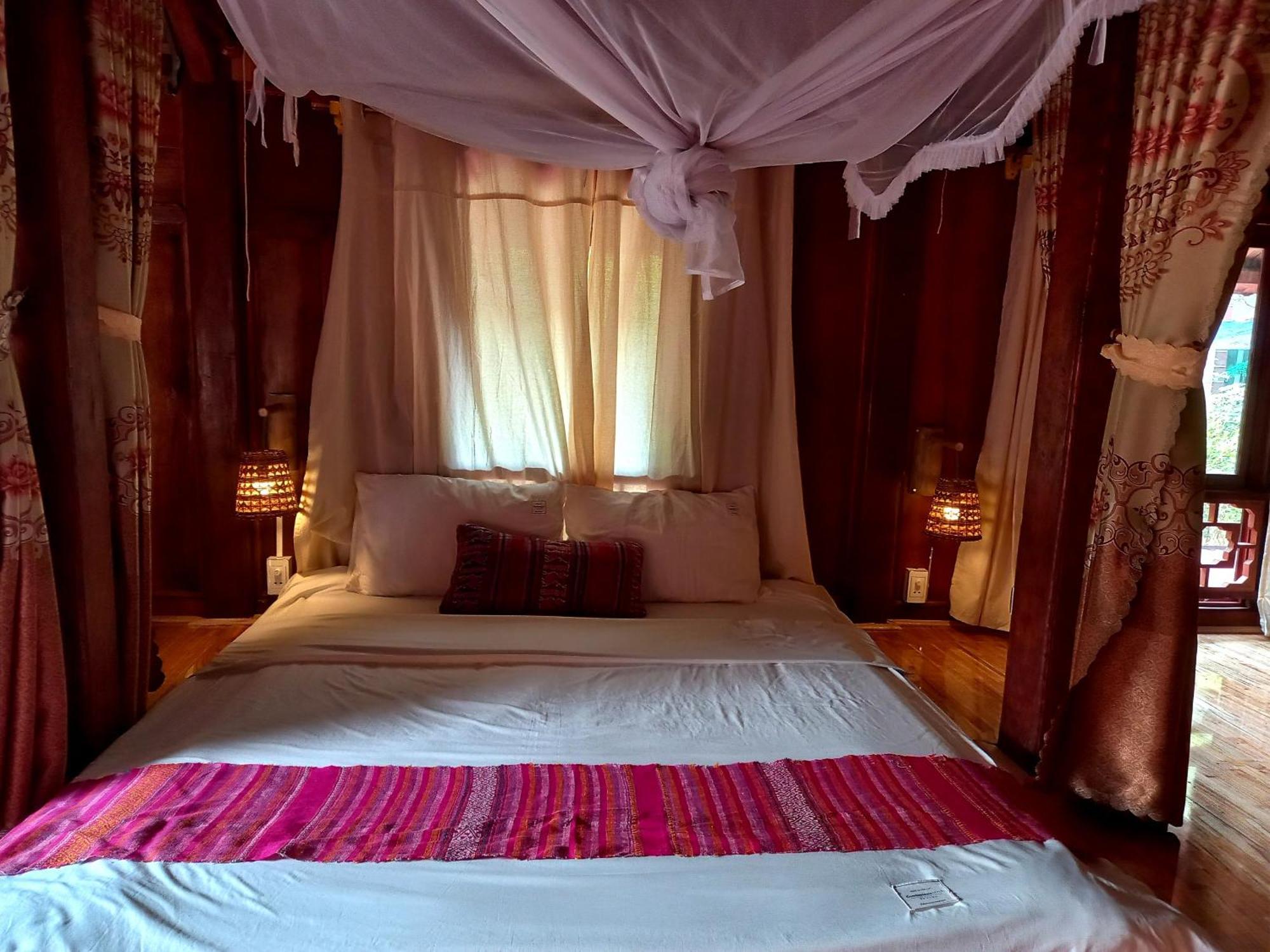 Nha Tan - Mai Chau Homestay And Tours ภายนอก รูปภาพ
